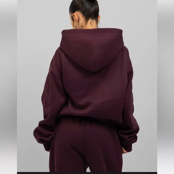 COMFRT  Maroon sweatset - Picture 3 of 8